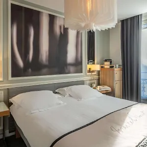 Litteraire Le Swann, Bw Premier Collection Otel