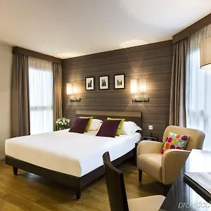 Citadines Republique Apart Otel